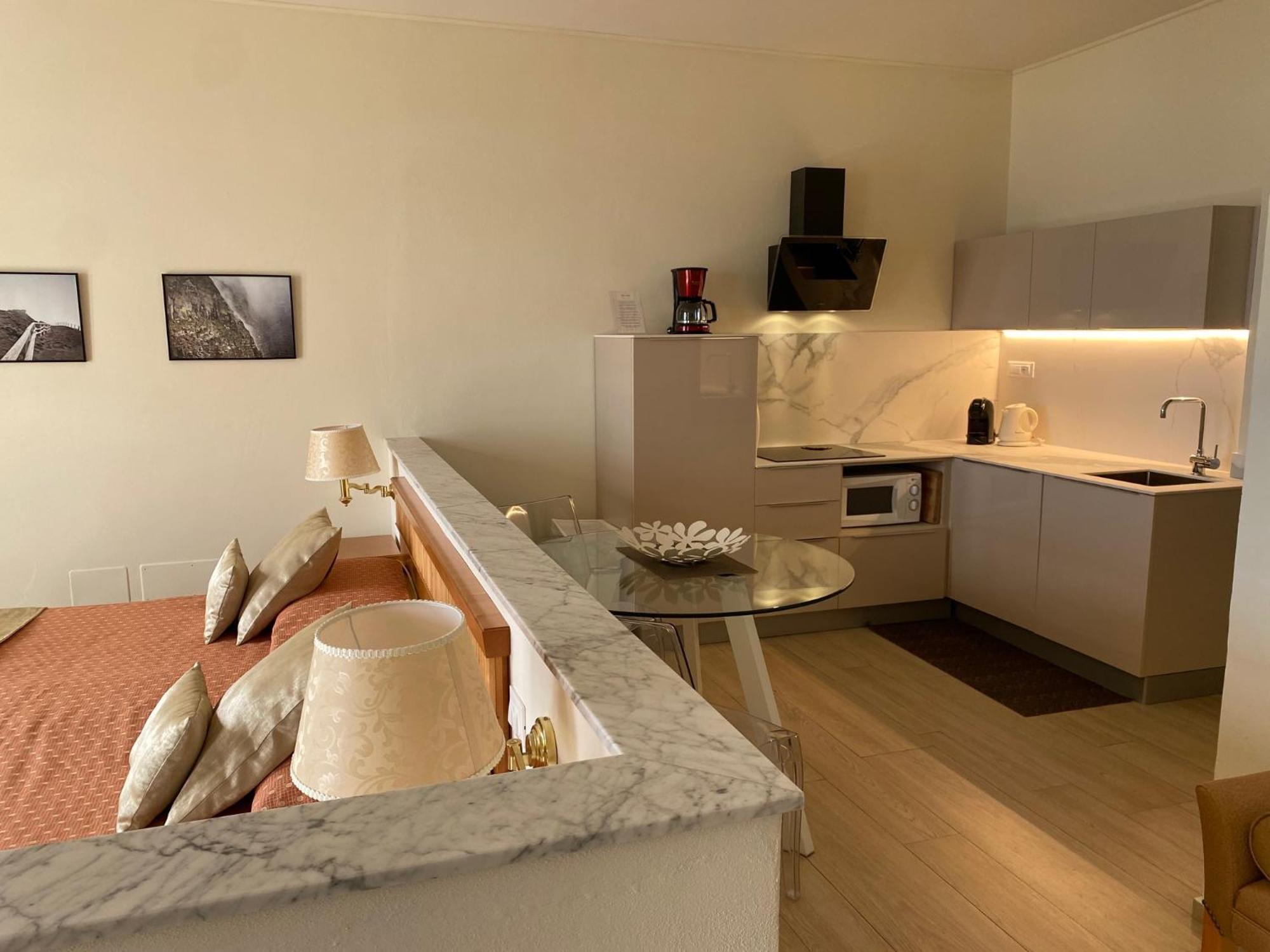 Miramare Apartments&Suites ラ・スペツィア エクステリア 写真